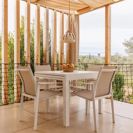 Laranjal Apartment