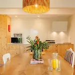 Laranjal Apartmán *