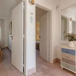 Laranjal Apartment