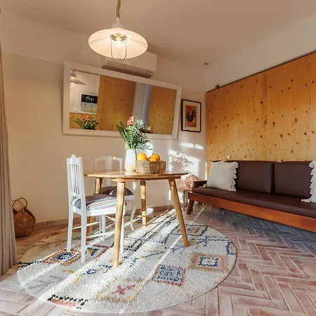 Apartment Laranjal *
