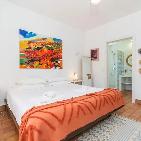 Apartment Laranjal *